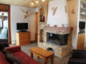 Appartement Rénové 3 Pièces au Centre de La Clusaz avec Balcon et Garage - FR-1-459-40